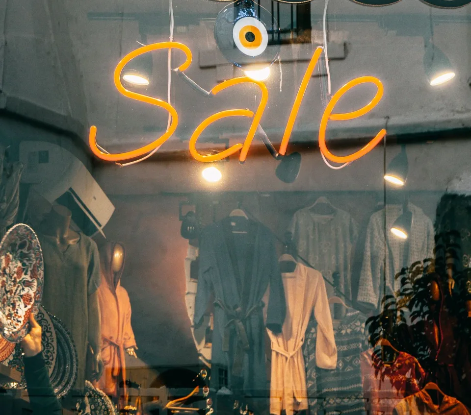 Nhân viên tại shop
